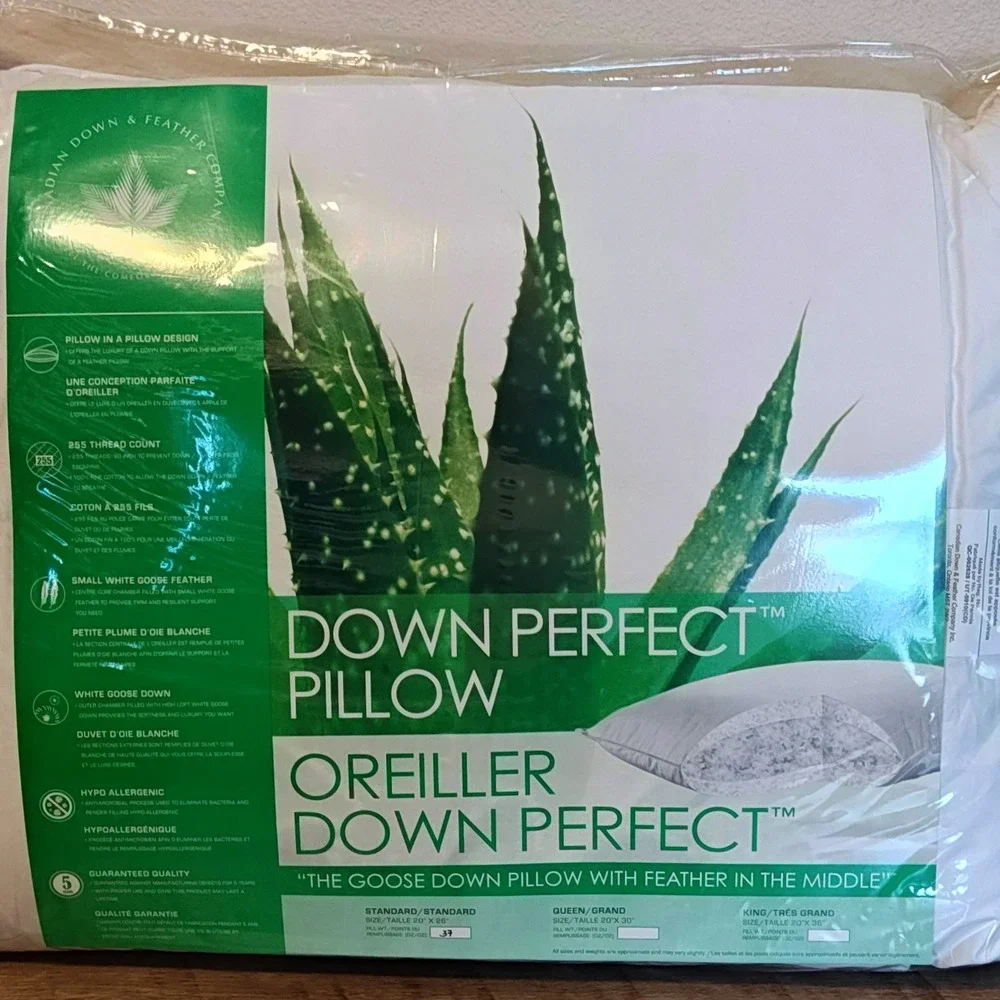NEW Canadian Down & Feather Company Down Perfect Standard Pillow 20x26 37oz Fill
